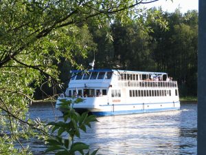 Risteillen viinitilalta museoon ryhmille